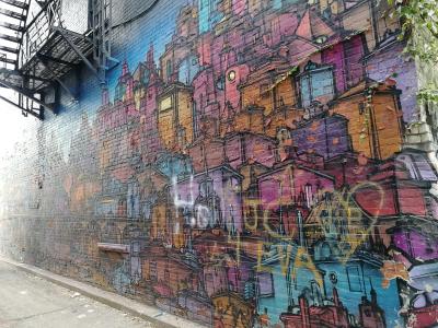 Panorama Urbain Européen sur Mur de Briques