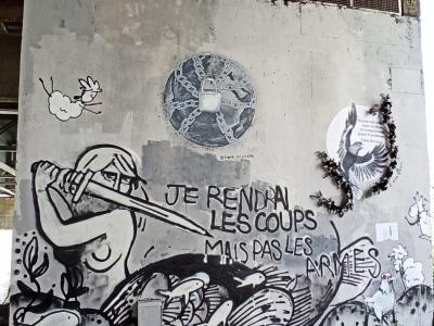 Je rendrai les coups mais pas les armes