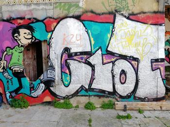 Gaston Lagaffe portugal-almada-graffiti